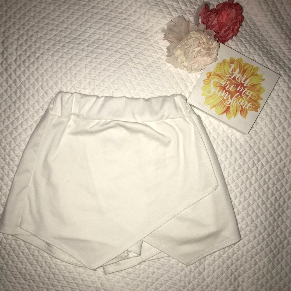 Envelope White Skirt size 4